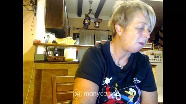 Freechat RosesandLillies on StripChat