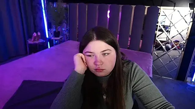 Freechat RosieMoons on StripChat