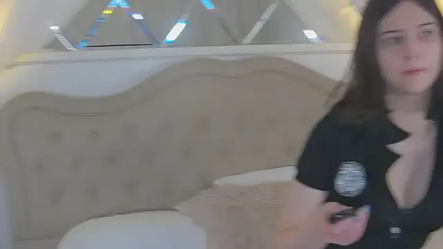 Offline Ruby_de_Cherry on StripChat