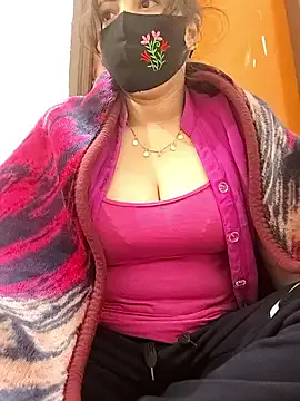 Saanvi-Sen on StripChat