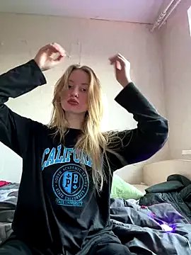 Freechat saint_cat25 on StripChat