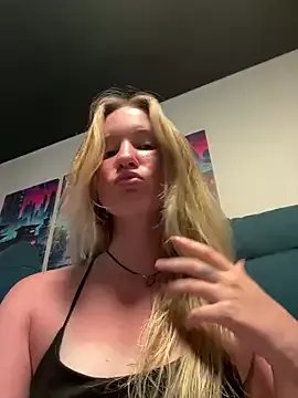 Freechat saint_cat25 on StripChat