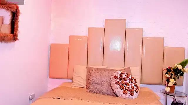 Freechat salem_rose on StripChat