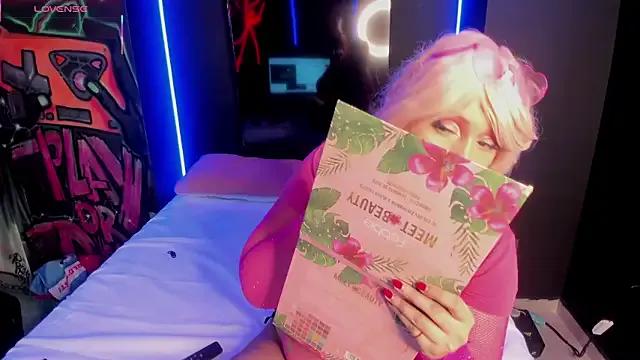 SamanthaaReed on StripChat