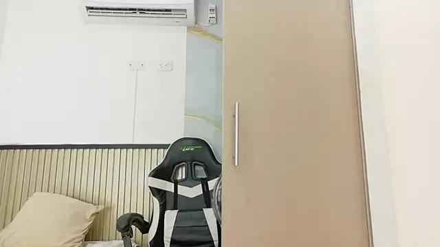 Sammy_Lovee on StripChat 