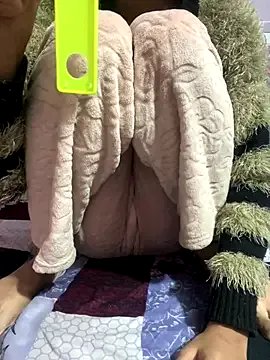 Sandhya_77 on StripChat