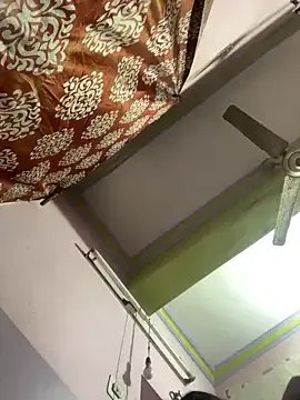 Sandhya_77 on StripChat