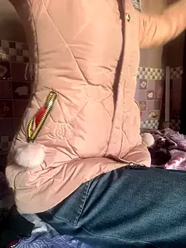 Sandhya_77 on StripChat