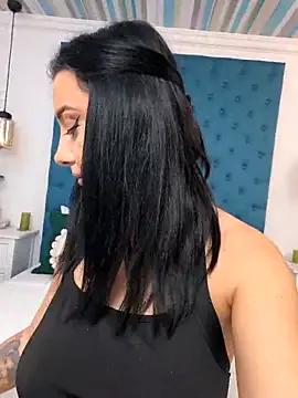 StripChat SandraSilver is Freechat SandraSilver — My #clit needs your #vibes #naughty