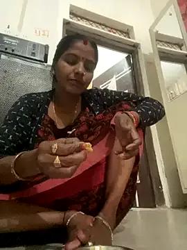 Private Sapnahot34 on StripChat