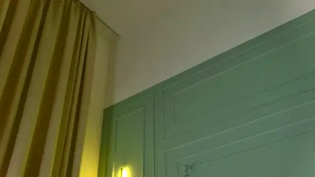 Freechat Sara_Lewiis on StripChat