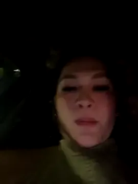 Sara_smiiith211 on StripChat