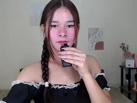 sassymimi69 on StripChat 