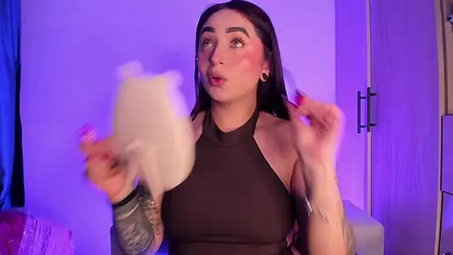 scarlett_Collinss — Freechat on StripChat