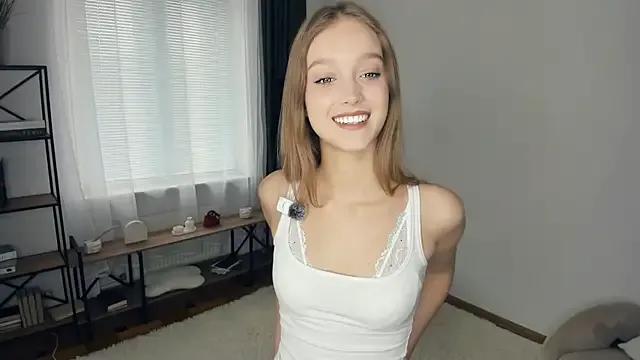 Freechat SerrenaAa on StripChat