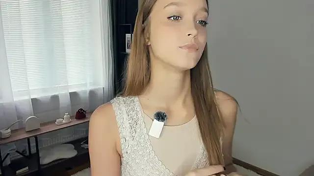 Freechat SerrenaAa on StripChat