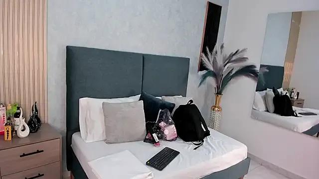 Freechat ShanelEvans on StripChat