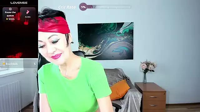 Silvia_Wallec — I'll spread my legs and show you my puss