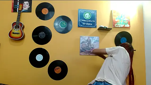 Freechat skinnyverus18 on StripChat