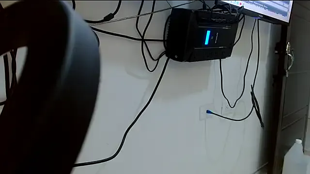 Freechat skinnyverus18 on StripChat