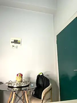 slimcateee on StripChat