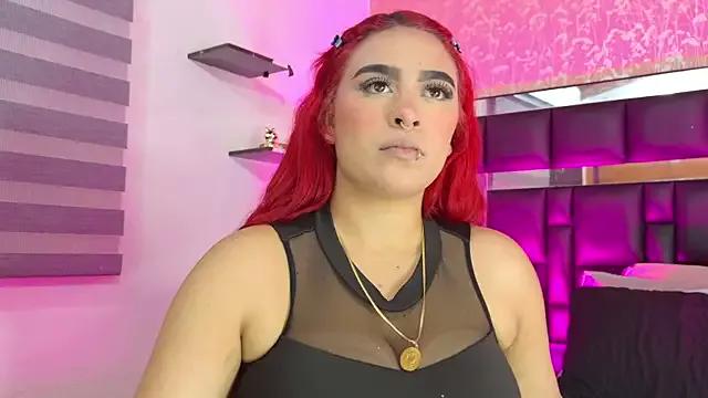 Sofia_martiin on StripChat