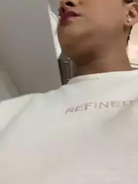 Freechat sofia_xxx02 on StripChat