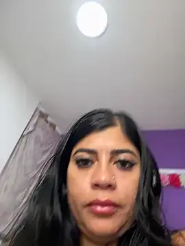 Freechat SolanyiVera on StripChat