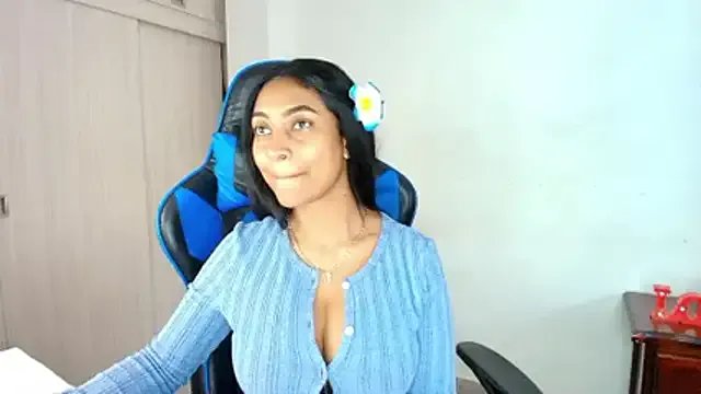 Freechat sophiax-x on StripChat