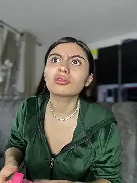 Freechat Stormi_th on StripChat