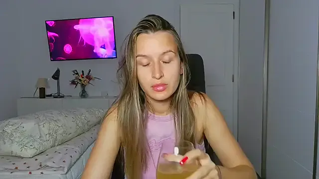 Offline Submissive_love on StripChat