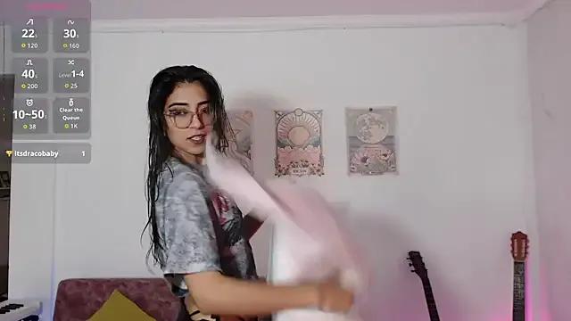 StripChat Susanahendrix is Freechat Susanahendrix — AMAZING DEEPTHROAT + HANDJOB