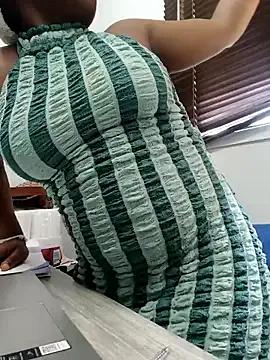 SWEETCLITYxxx on StripChat 