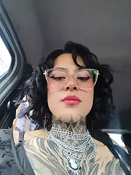 taaylor33 on StripChat