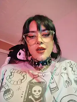 taaylor33 on StripChat