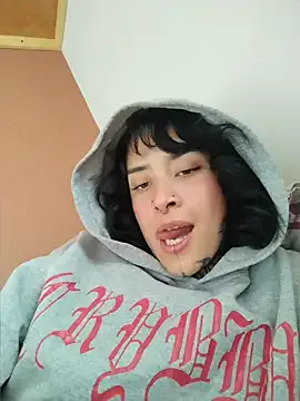 taaylor33 on StripChat