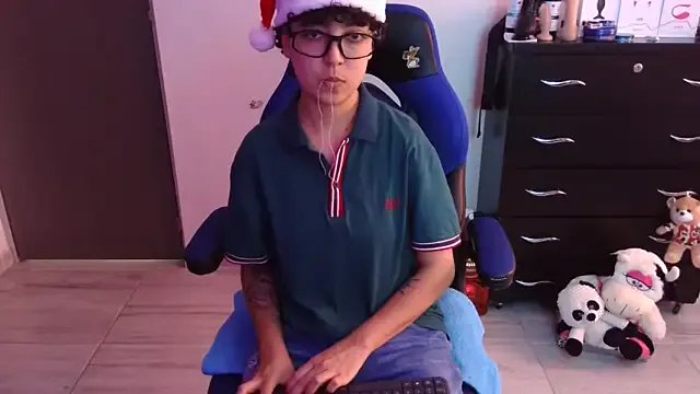 thomascooper7 on StripChat