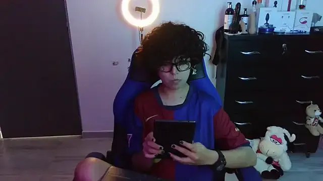 thomascooper7 on StripChat