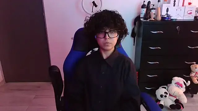 thomascooper7 on StripChat