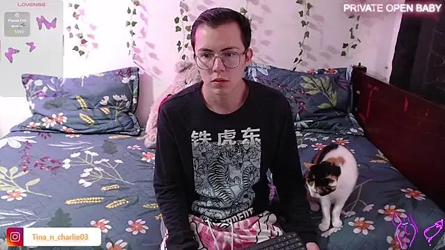 StripChat Tina_4_Charlie is Freechat Tina_4_Charlie — FRENCH KISSES VERY SEXYS