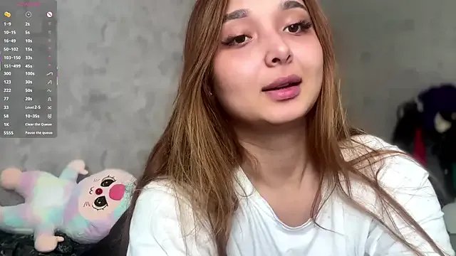 Freechat UdeleBarns on StripChat