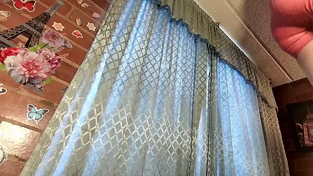 Private ValeriaLacrozee on StripChat