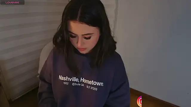 Freechat venusleroy_ on StripChat