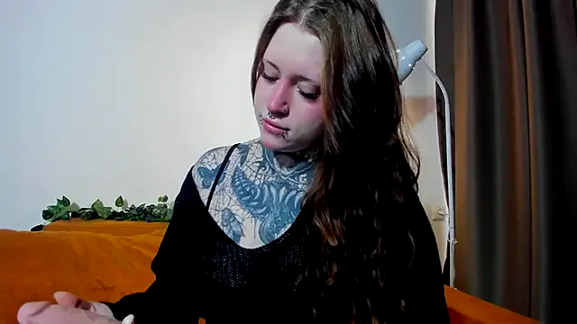 Freechat vergillhell on StripChat