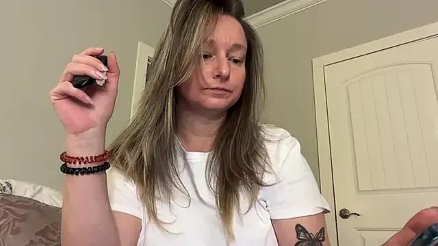 Vivian_MayXxX on StripChat 