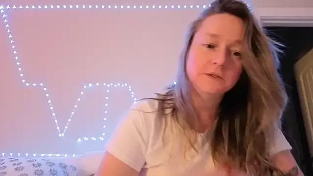 Vivian_MayXxX on StripChat 