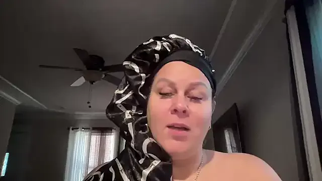 Offline WorldsGreatestCockRater on StripChat