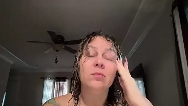 Freechat WorldsGreatestCockRater on StripChat