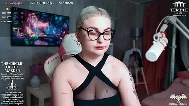 StripChat Wounded_Goddess_ is Freechat Wounded_Goddess_ — I'm the Wounded Goddess