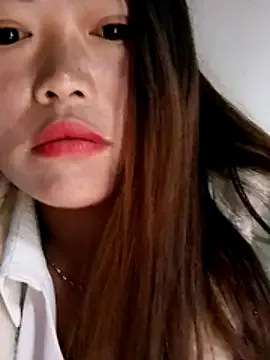 yana-zz on StripChat 